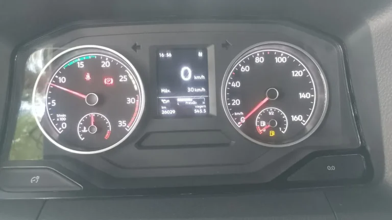 Caminhão Volkswagen 9180 Delivery 2024 Baú Completo