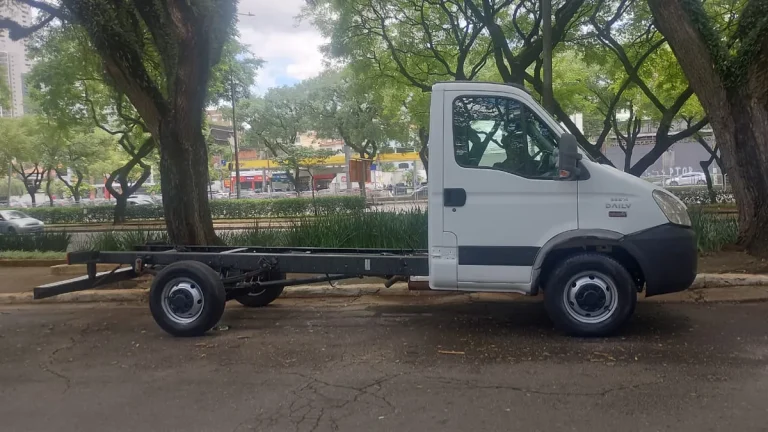 Caminhão Iveco Daily 35s14 2015 Documentos Plataforma Guincho