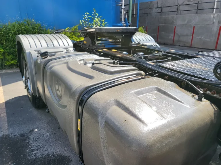 Caminhão Mb Axor 1933 2018