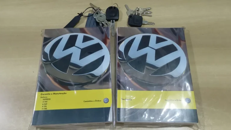 Caminhão Volkswagen Delivery Express 2020 Baú Refrigerado