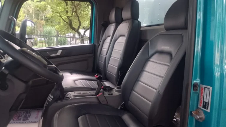 Caminhão Volkswagen 9180 Delivery 2024 Baú Completo