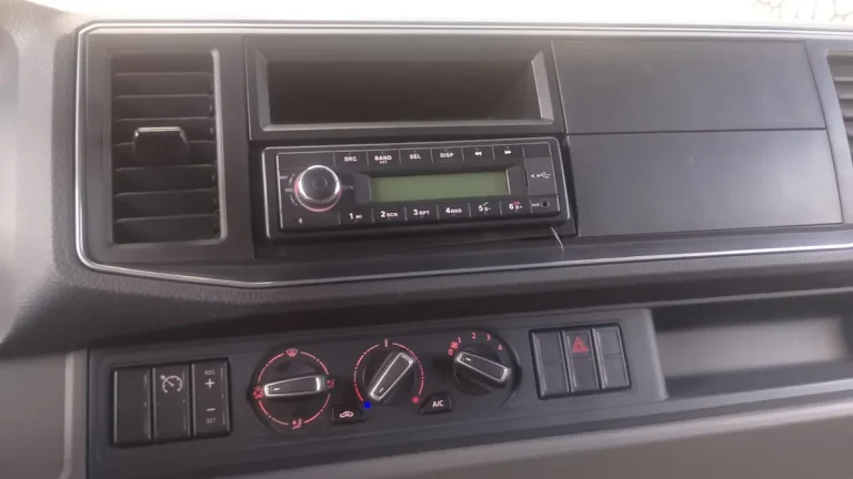 Caminhão Volkswagen Delivery Express+2022 Baú