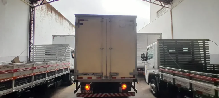 Caminhão Volkswagen Delivery Express 2022 Baú Azul Metálica Prime