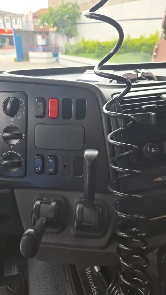 Mercedes-benz Axor 1933 2018 Leito