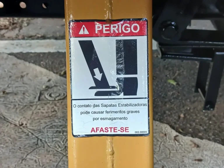 Caminhão Volkswagen Delivery 6170 2023 Com Cesto Aéreo