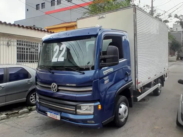 Caminhão Volkswagen Delivery Express 2022 Baú Azul Metálica Prime