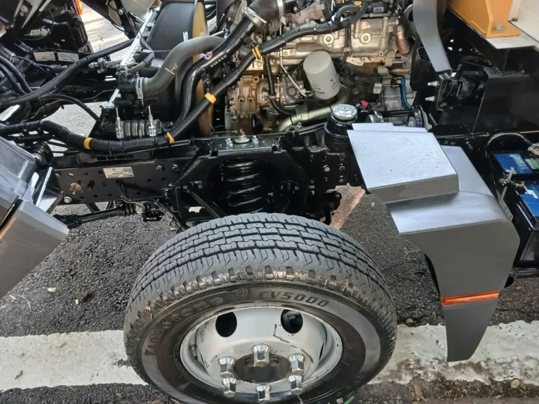 Caminhão Volkswagen Delivery 6170 2023 Com Cesto Aéreo