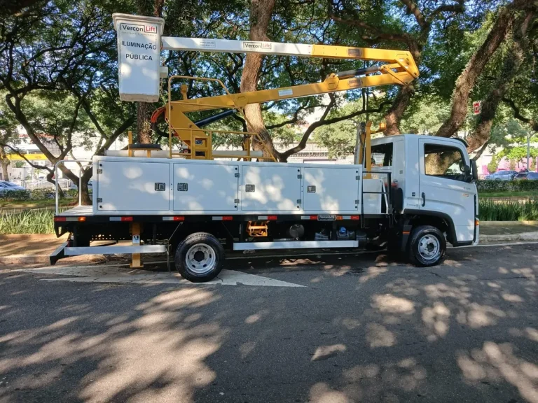 Caminhão Volkswagen Delivery 6170 2023 Com Cesto Aéreo