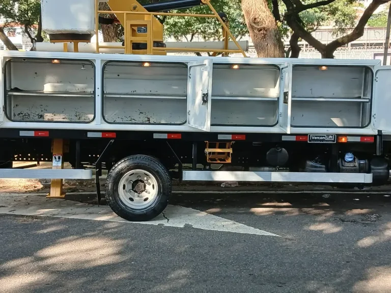 Caminhão Volkswagen Delivery 6170 2023 Com Cesto Aéreo