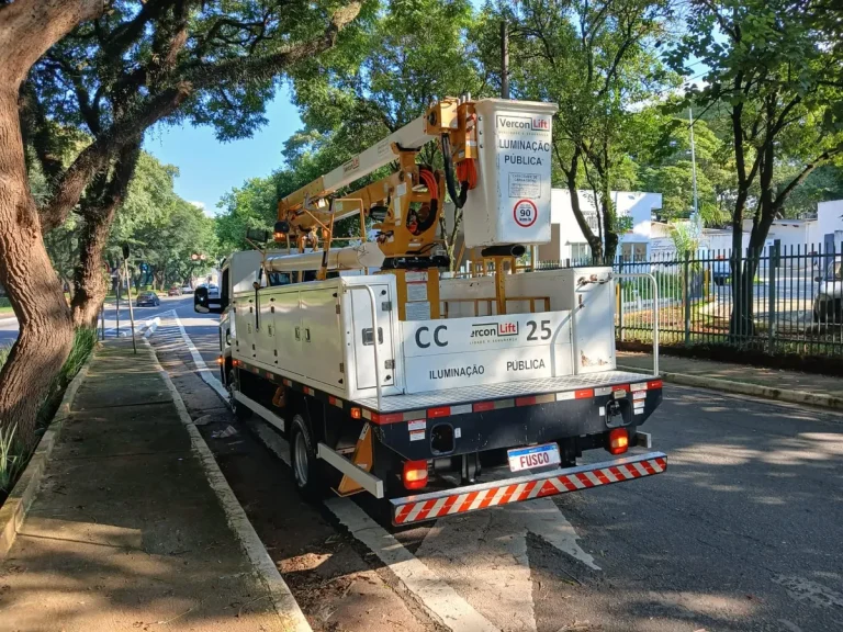 Caminhão Volkswagen Delivery 6170 2023 Com Cesto Aéreo