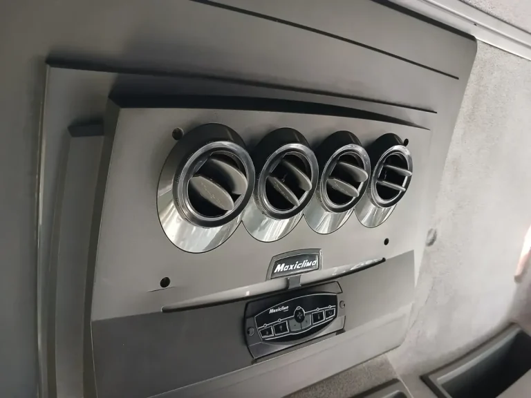 Caminhão Mercedes-benz Axor 1933 2014 Leito