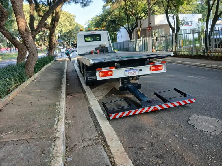 Caminhão Volkswagen 11180 Delivery 2023 Plataforma Guincho