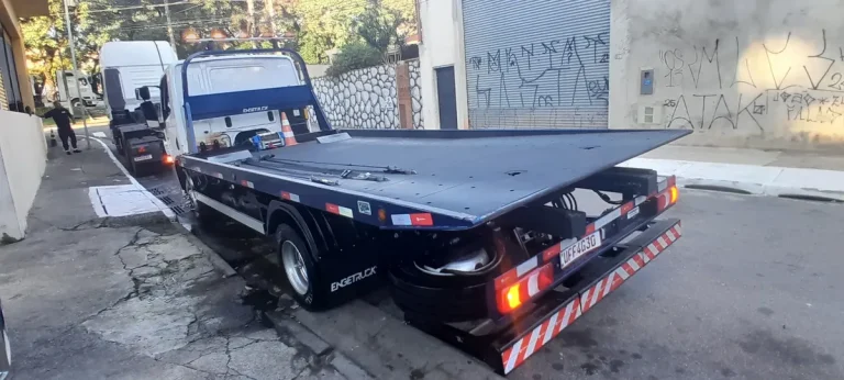 Caminhão Mercedes-Benz Accelo 817 2025 Plataforma Guincho