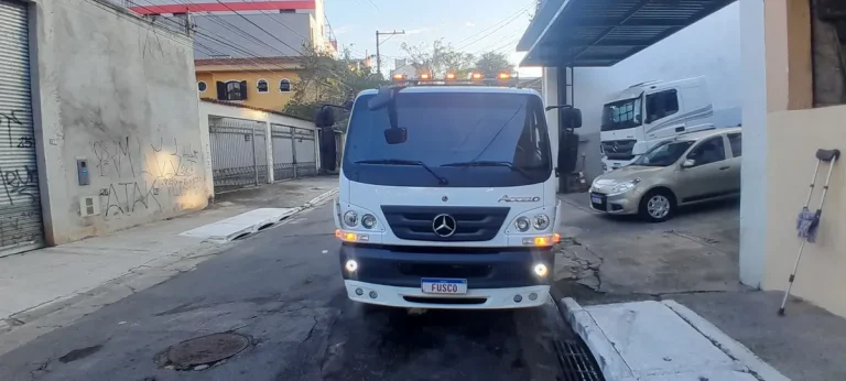 Caminhão Mercedes-Benz Accelo 817 2025 Plataforma Guincho