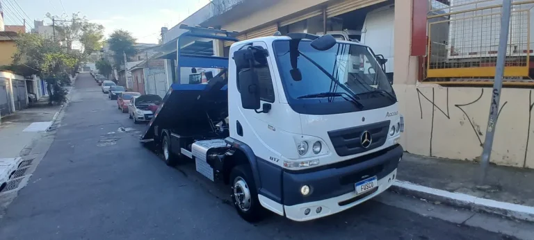Caminhão Mercedes-Benz Accelo 817 2025 Plataforma Guincho