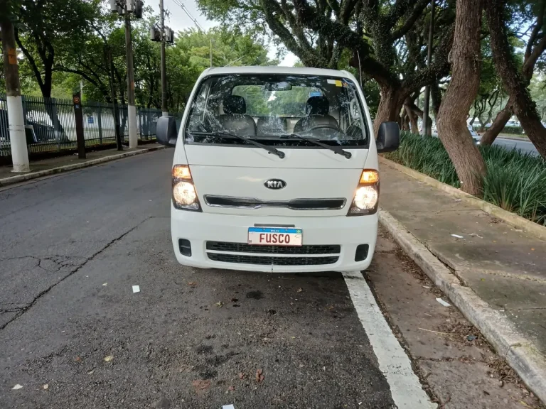 Caminhão Kia Bongo 2.5 Std 4×2 Rs Turbo S/ Carroceria 2p