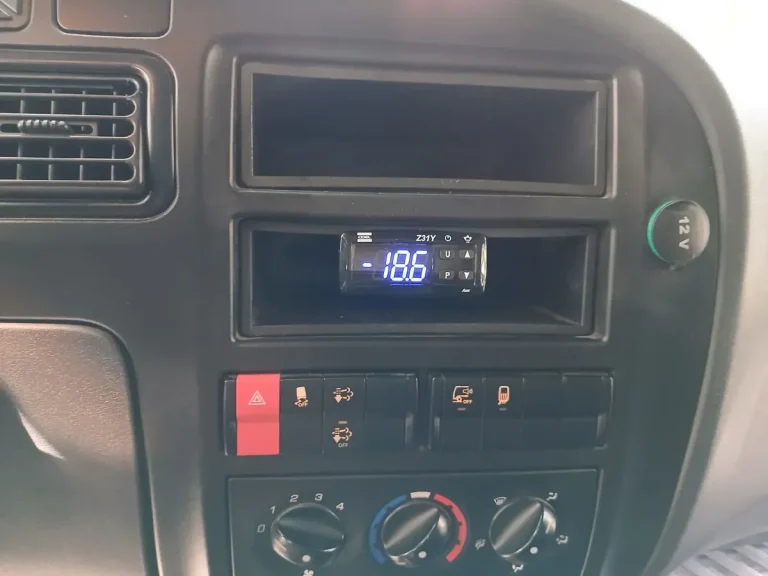 Caminhão Mercedes-Benz Accelo 1017 2024 Baú Refrigerado