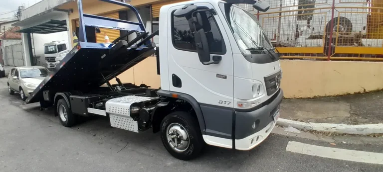 Caminhão Mercedes-Benz Accelo 817 2025 Plataforma Guincho