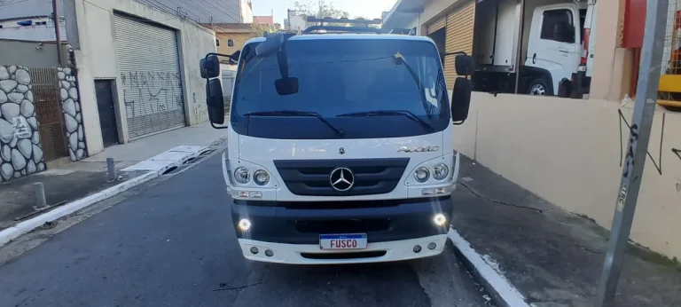Caminhão Mercedes-Benz Accelo 817 2025 Plataforma Guincho