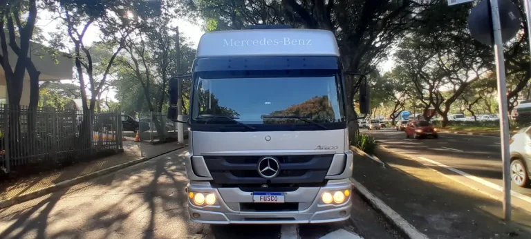 Caminhão Mercedes-Benz Atego 3030 2018 Leito