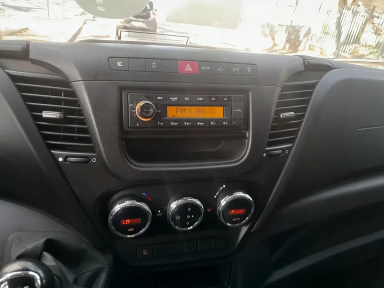 Caminhão Iveco Daily 35160 2023 Baú Grande