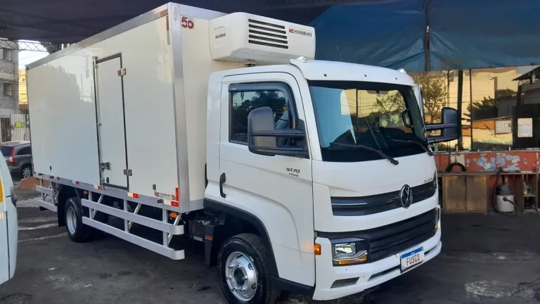 Caminhão Volkswagen 9170 Delivery 2023 Baú Refrigerado
