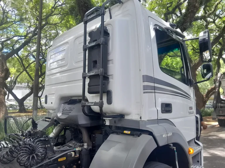 Caminhão Mercedes Benz Axor 1933 2018 Completo Automático