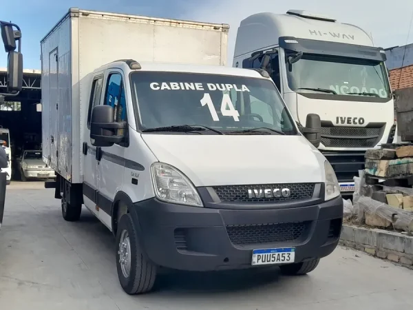 Caminhão Iveco Daily 35s14 Cabine Dupla 2014 Baú