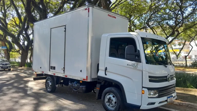 Caminhão Volkswagen Delivery Express 2025 Baú Grande