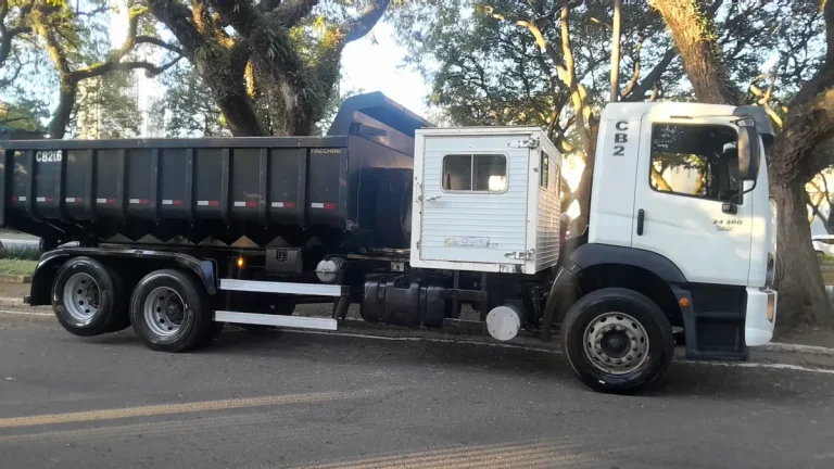 Caminhão Volkswagen 24260 Constellation Robust 2023
