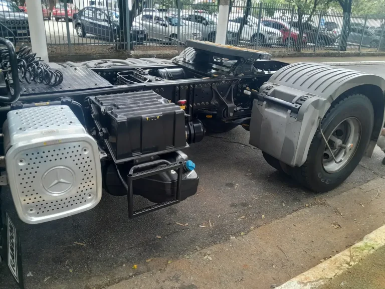Caminhão Mercedes Benz Axor 1933 2018 Completo Automático
