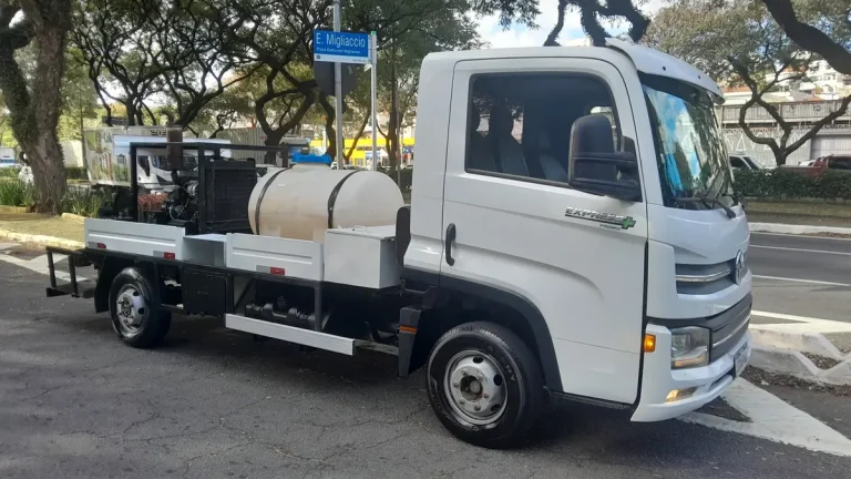 Caminhão Volkswagen Delivery Express 2022 Com Hidro Jato Lavagem De Rua