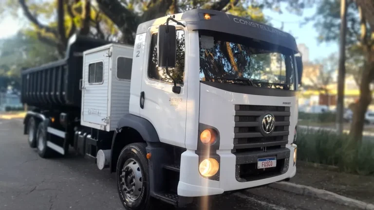 Caminhão Volkswagen 24260 Constellation Robust 2023