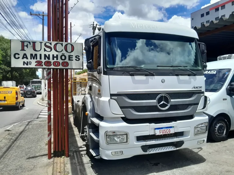 Caminhão Mercedes Benz Axor 1933 2018 Completo Automático
