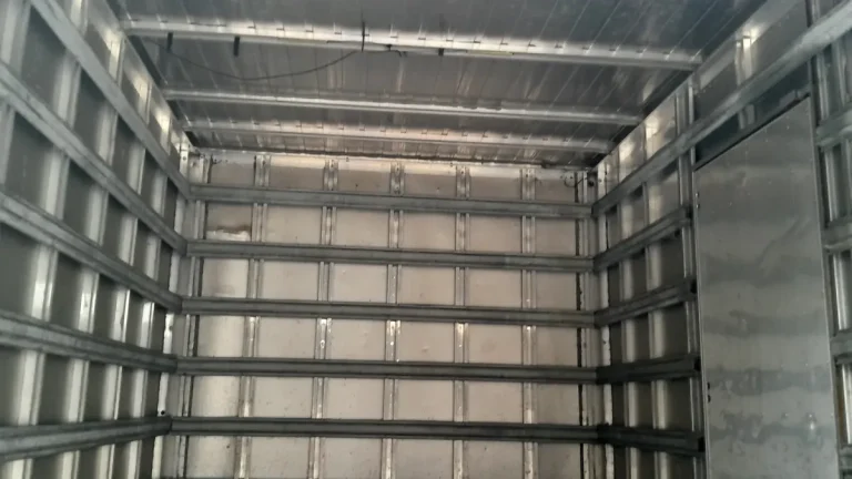 Caminhão Iveco Daily 35s14 Cabine Dupla 2014 Baú