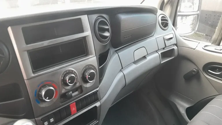 Caminhão Iveco Daily 35s14 Cabine Dupla 2014 Baú