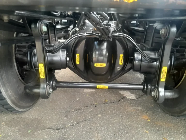 Caminhão Mercedes Benz Axor 1933 2018 Completo Automático