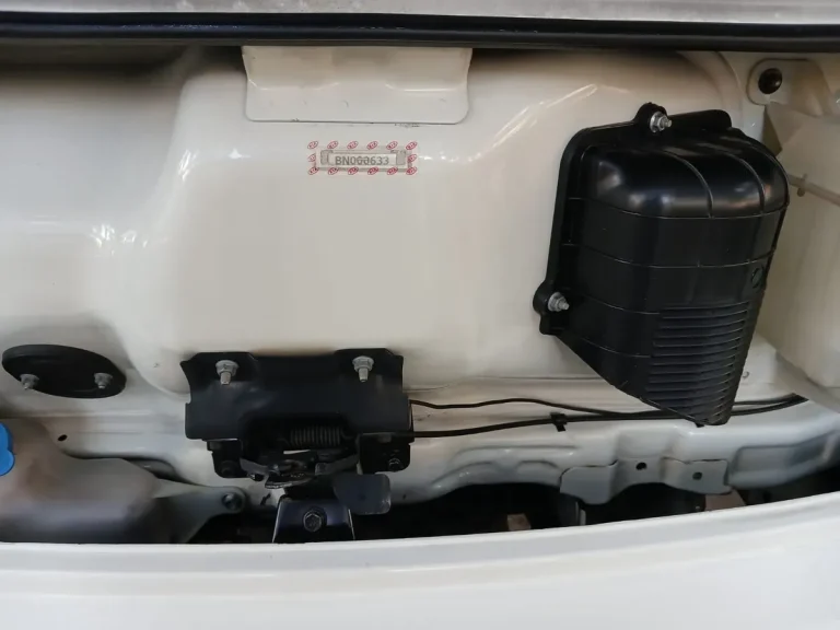 Caminhão Kia Bongo 2.5 Std 4×2 Rs Turbo C/ Carroceria 2p