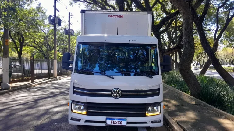 Caminhão Volkswagen Delivery Express 2025 Baú Grande