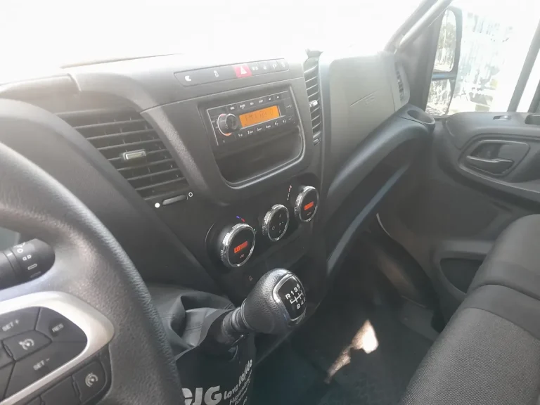 Caminhão Iveco Daily 35160 2023 Baú Grande