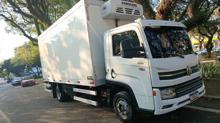 Caminhão Volkswagen 9180 Delivery 2025 Baú Refrigerado
