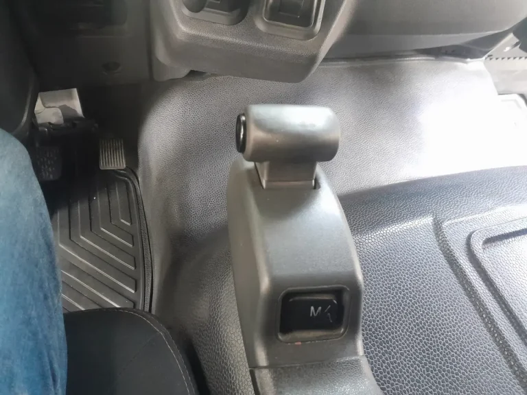 Caminhão Mercedes Benz Axor 1933 2018 Completo Automático