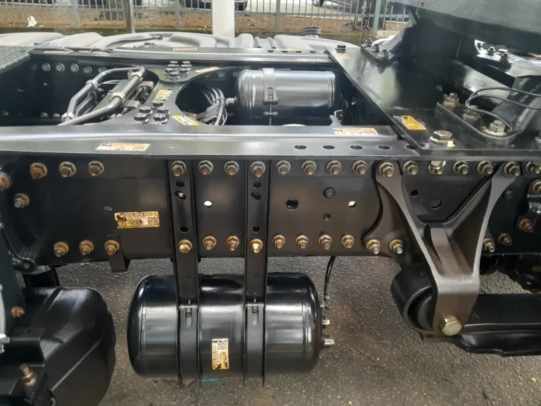 Caminhão Mercedes Benz Axor 1933 2018 Completo Automático