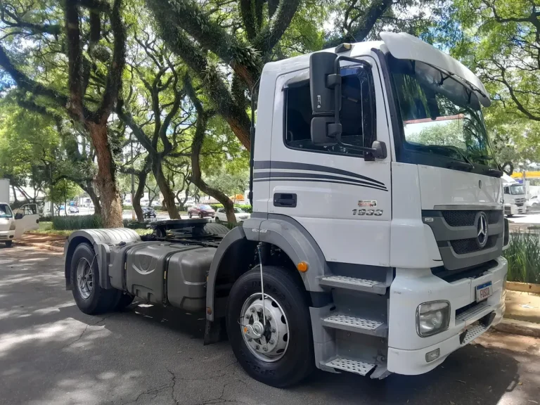 Caminhão Mercedes Benz Axor 1933 2018 Completo Automático