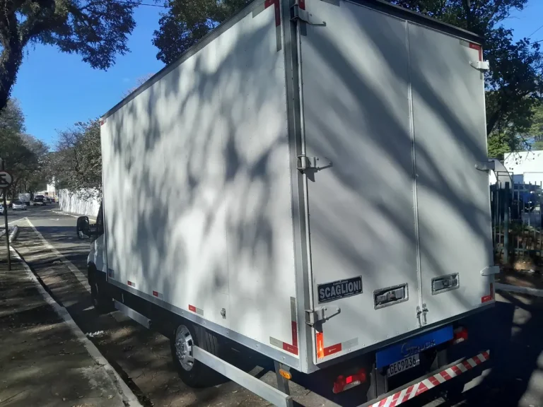 Caminhão Iveco Daily 35160 2023 Baú Grande