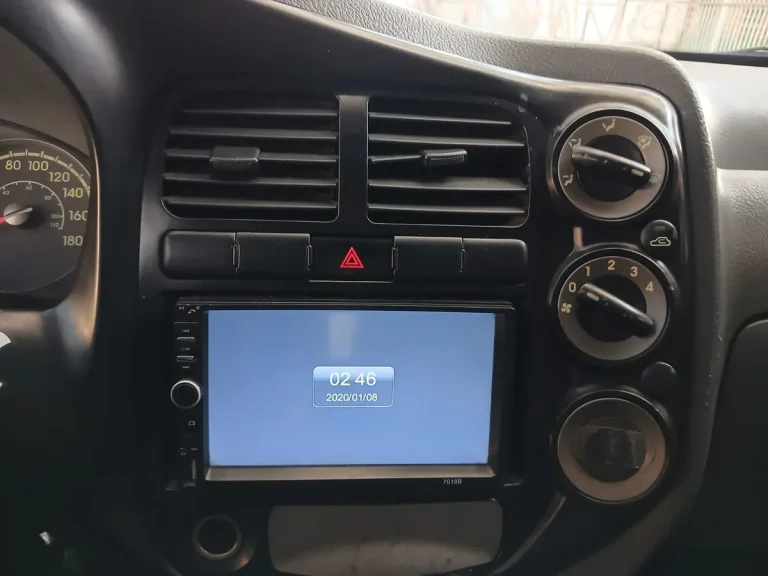Caminhão Kia Bongo 2.5 Std 4×2 Rs Turbo C/ Carroceria 2p