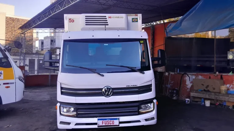 Caminhão Volkswagen 9170 Delivery 2023 Baú Refrigerado