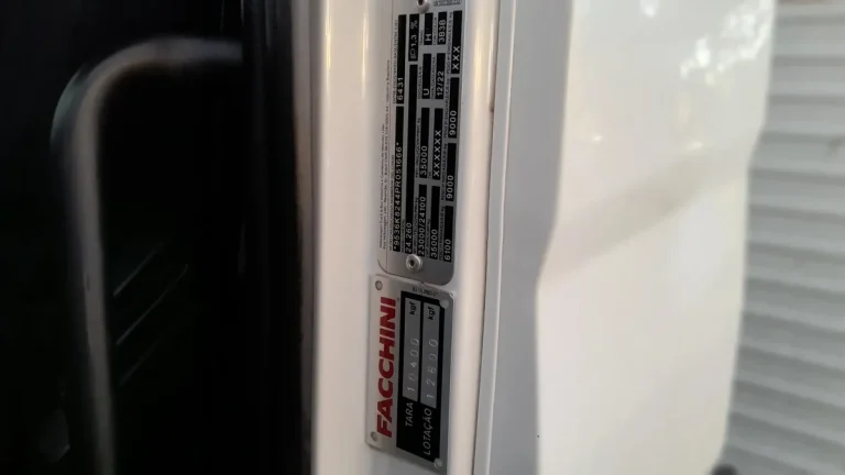 Caminhão Volkswagen 24260 Constellation Robust 2023