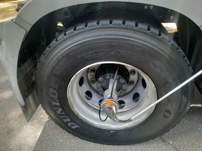 Caminhão Mercedes Benz Axor 1933 2018 Completo Automático