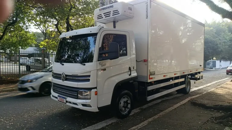 Caminhão Volkswagen 9180 Delivery 2025 Baú Refrigerado